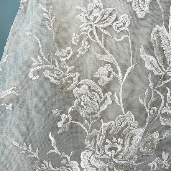 La Femme Gown Womens 10 Embroidered Off Shoulder Bridal Romantic Wedding Royal - Picture 9 of 14